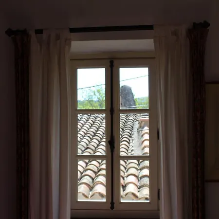 Sous L'abricotier Bed & Breakfast *
